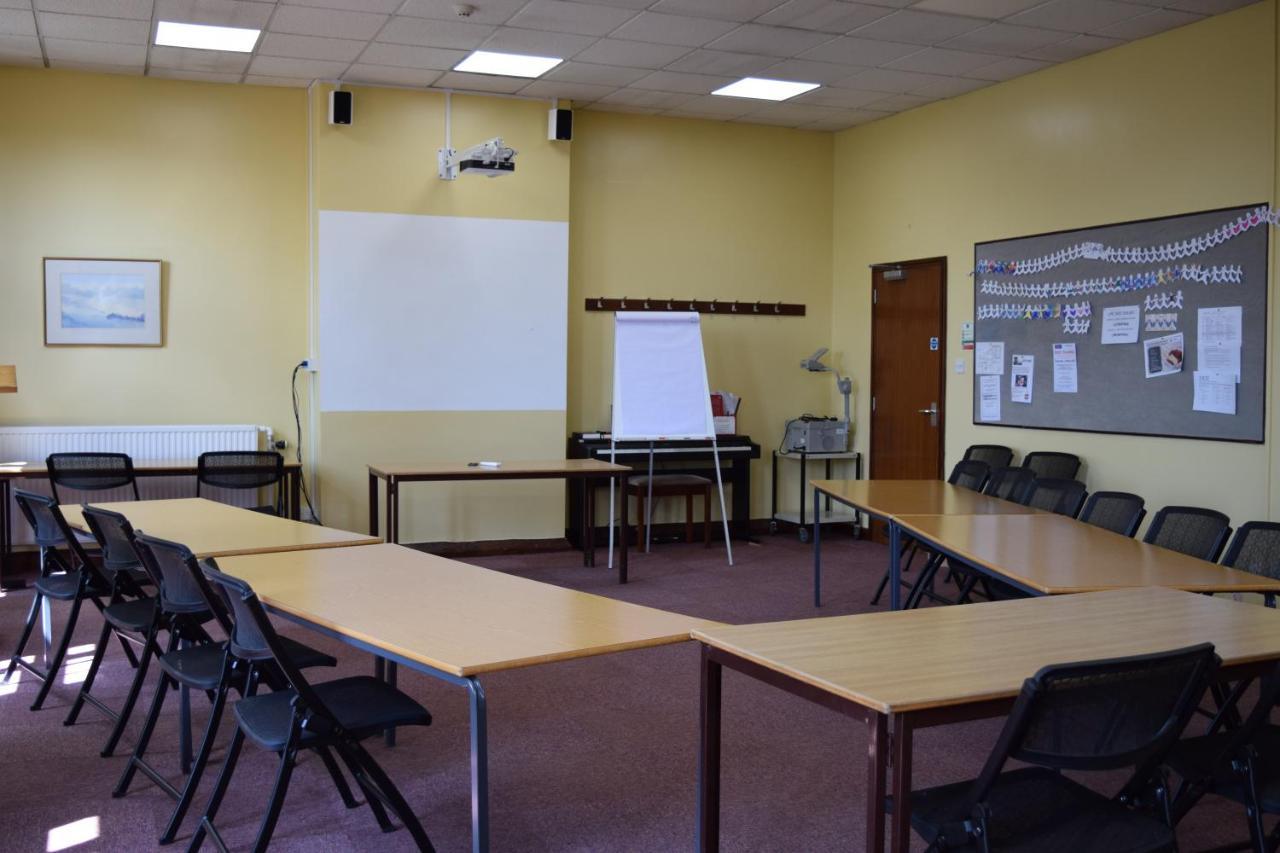 Ludlow Mascall Centre ภายนอก รูปภาพ