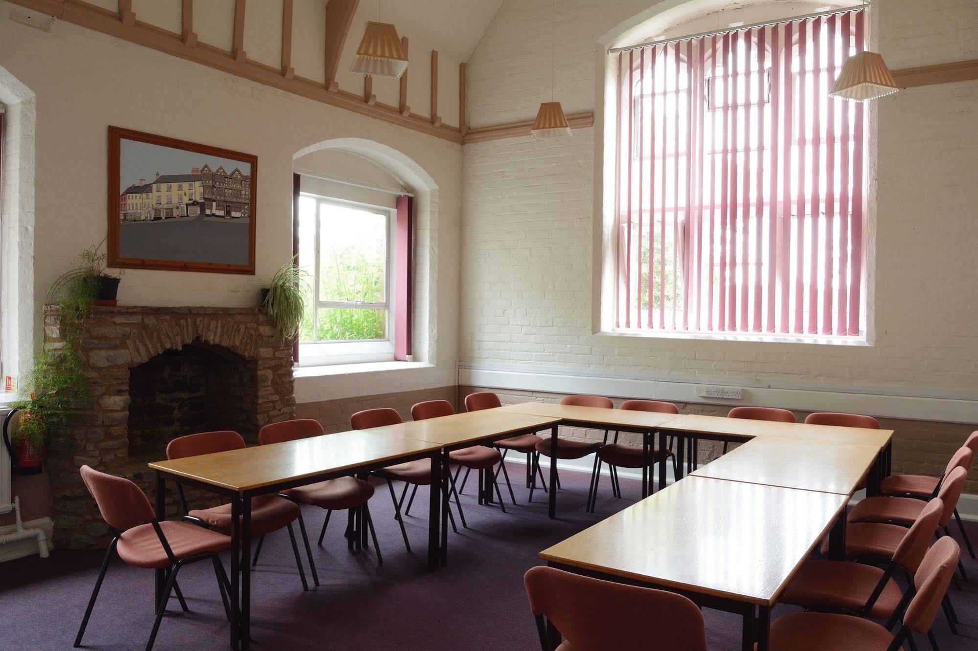 Ludlow Mascall Centre ภายนอก รูปภาพ