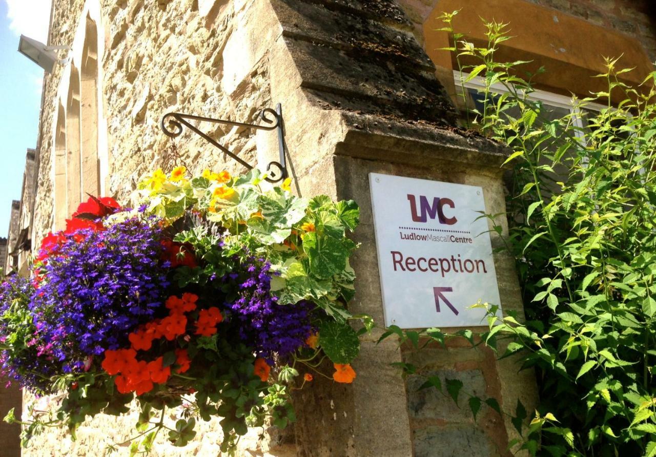 Ludlow Mascall Centre ภายนอก รูปภาพ